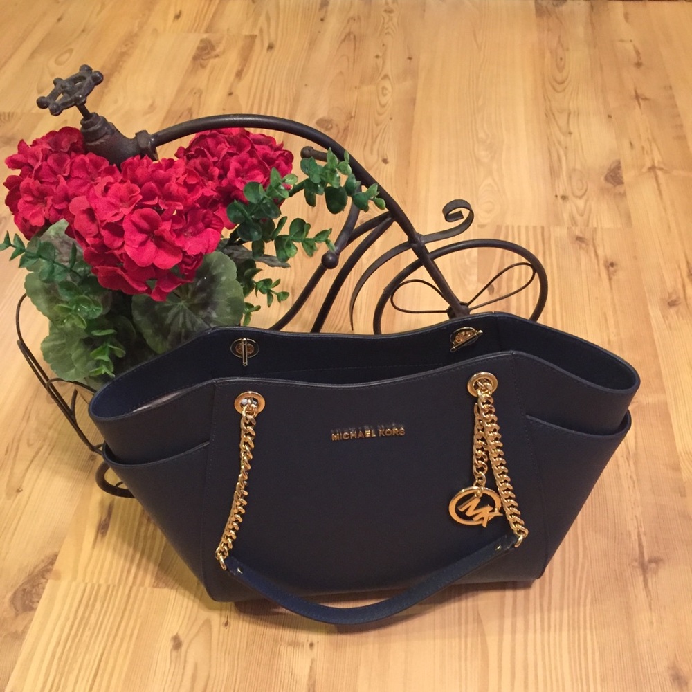 SOLD. NWT! Michael Kors. Orig. $378.